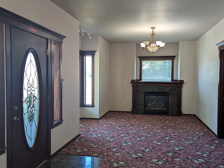 142 S Main St #B — Photo 9