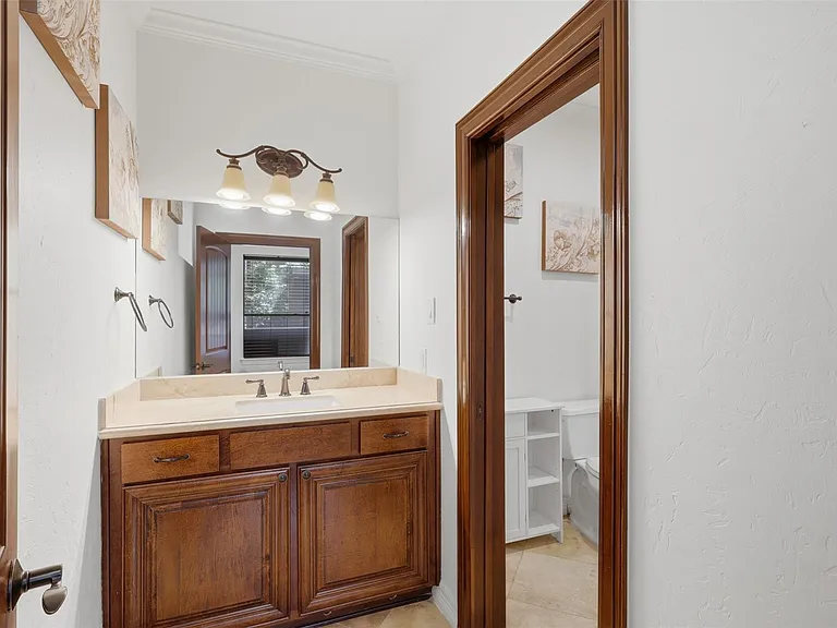 5330 Fayette St — Photo 9