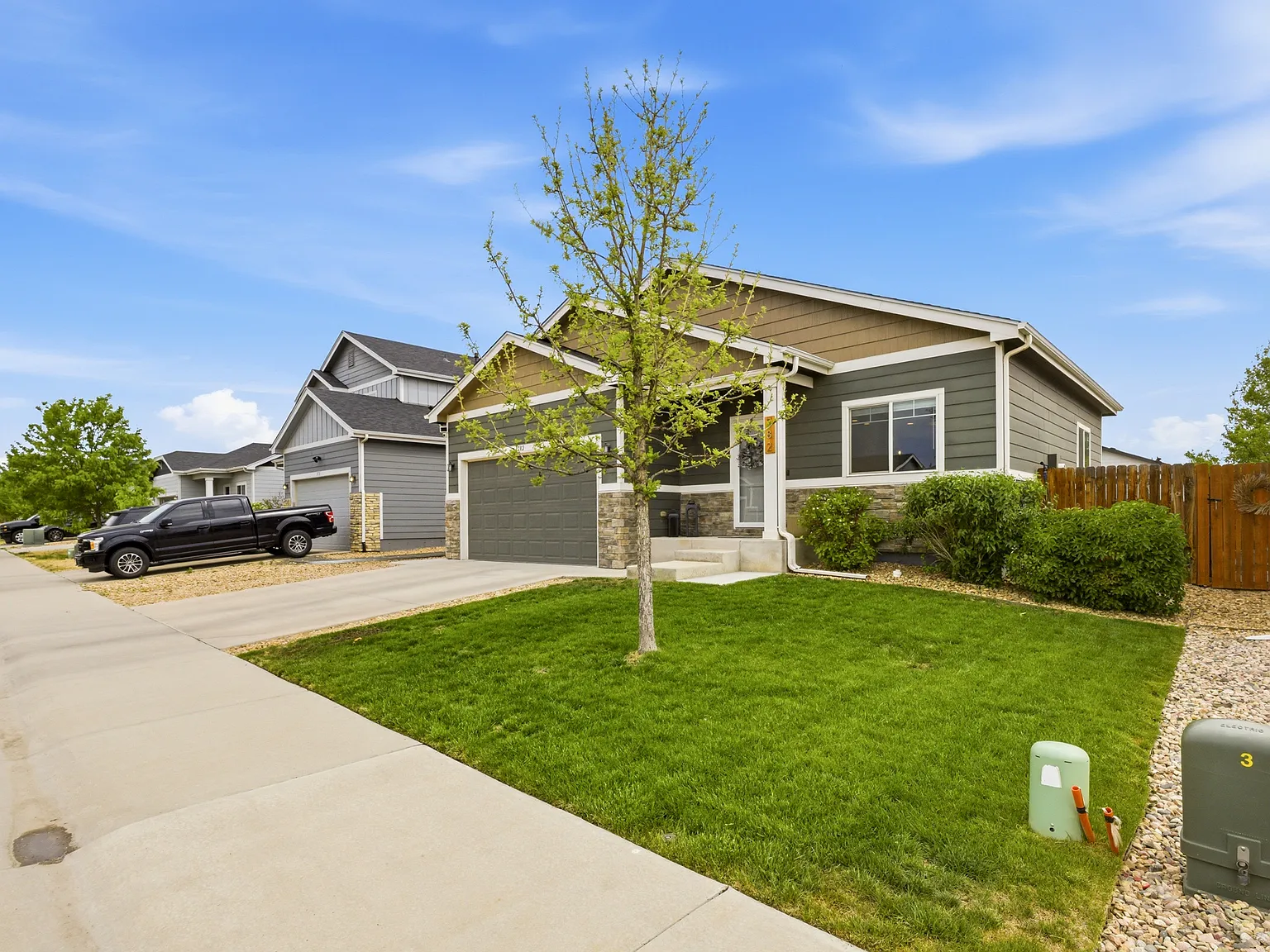 782 Settlers Dr — Photo 2