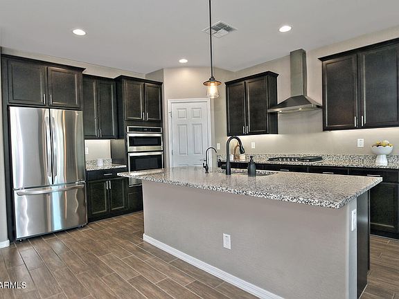 5th image of 537 S 200TH Avenue