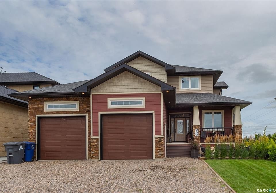 1st image of 230 Kinsmen Cres