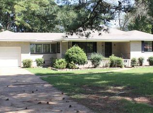 2821 Brooklane Dr, Bessemer, AL 35023