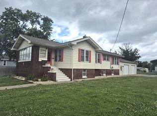 502 Jackson St, Harrisburg, IL 62946
