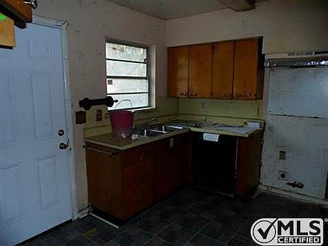5th image of 1425 Park Pl