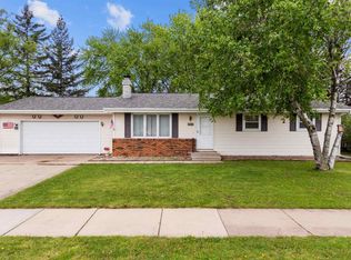 1385 Tullar Rd, Neenah, WI 54956