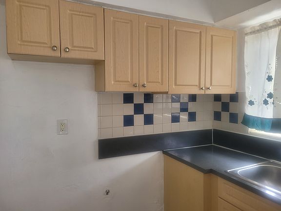3rd image of 154 W 26th St #9