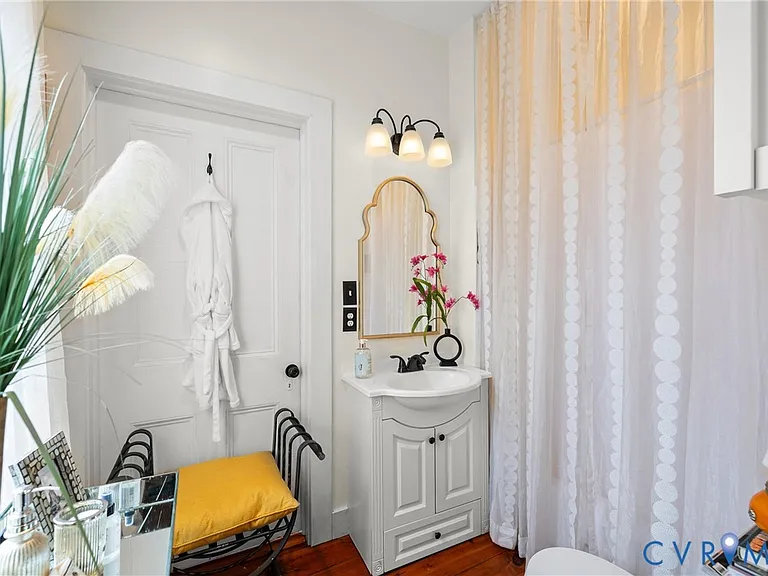 416 W Washington St — Photo 14