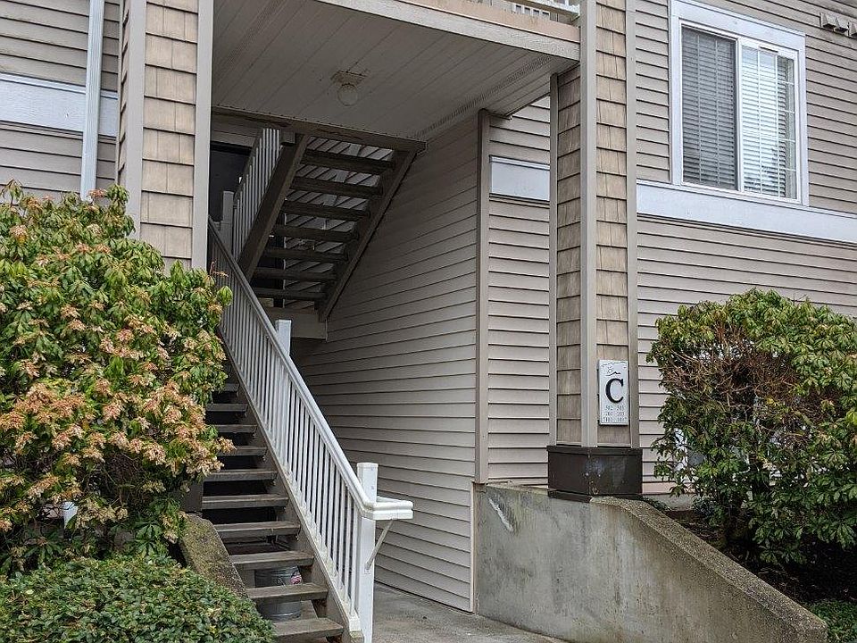 1st image of 25235 SE Klahanie Blvd APT C203