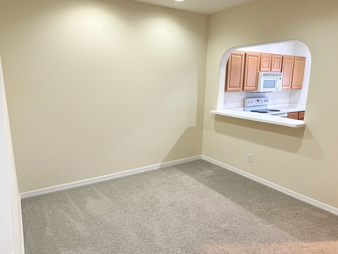 2 bed, 2.5 bath, 1429 sqft, $1,950 — Photo 3
