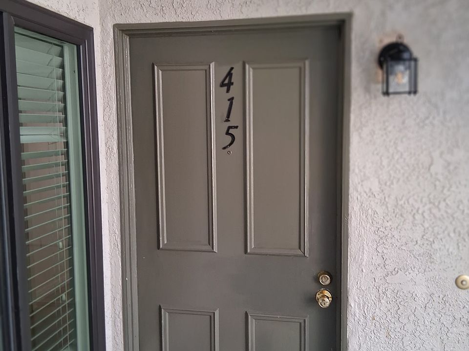 Entrance door, Unit #415