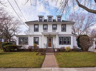 22 Linden Ave, Floral Park, NY 11001
