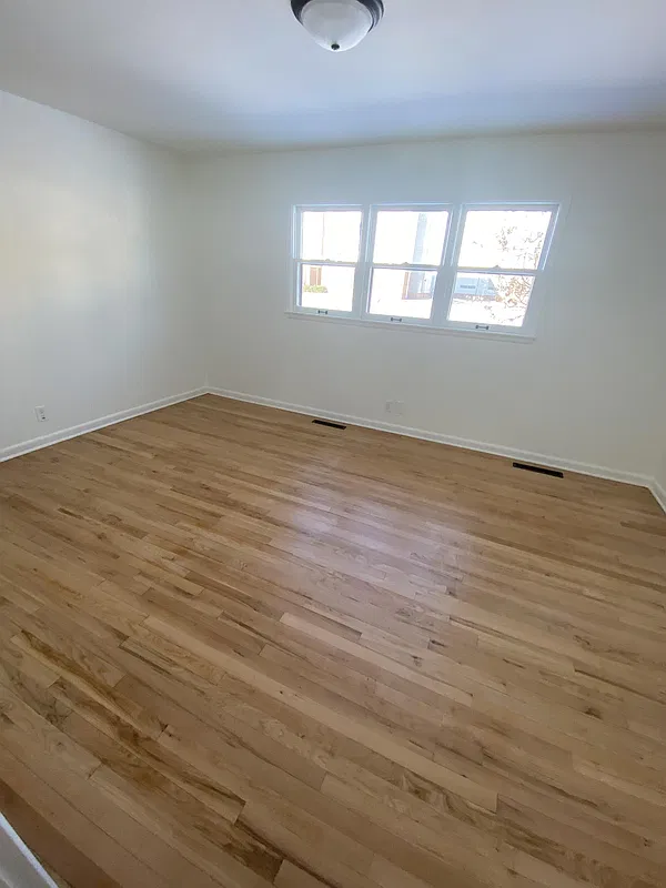 4 bed, 2.0 bath, 2200 sqft, $3,580 — Photo 4