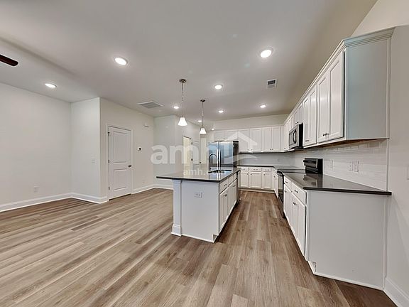 5th image of 1938 Weeping Cypress Dr