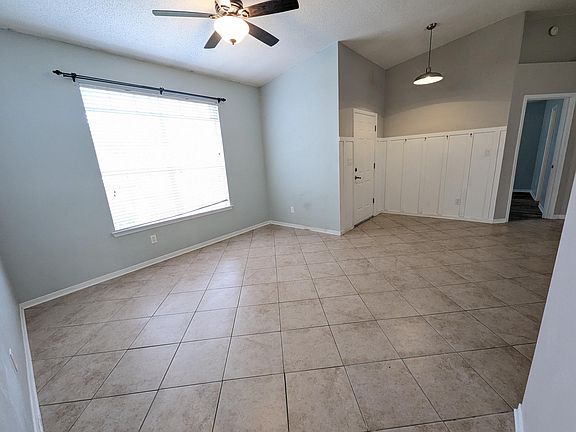 5th image of 9516 Brentwood Blvd