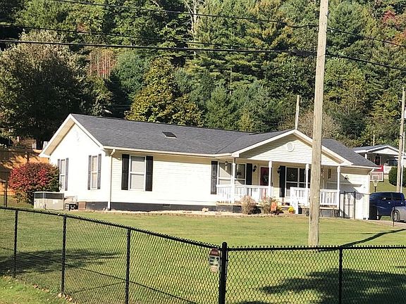 4th image of 7 Liberty Ln