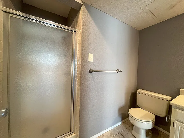 806 W 24th St #303 — Photo 14