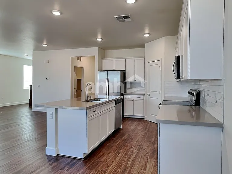 6035 Schmidt St — Photo 3