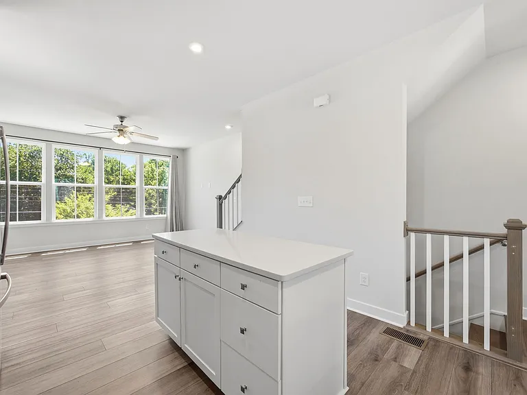 964 Broad River Ln — Photo 8