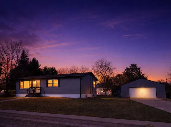 1446 Evanston Ave, Hot Springs, SD 57747