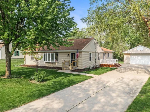 4556 North 104th STREET, Wauwatosa, WI 53225