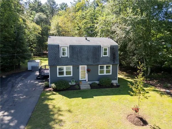 14 Debra Dr, Richmond, RI 02812