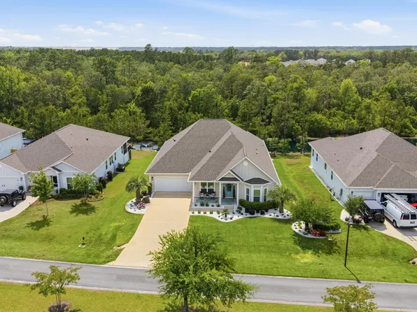 101 Hammock Oaks Blvd, Freeport, FL 32439