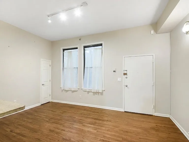 187 Wayne St #206C — Photo 4