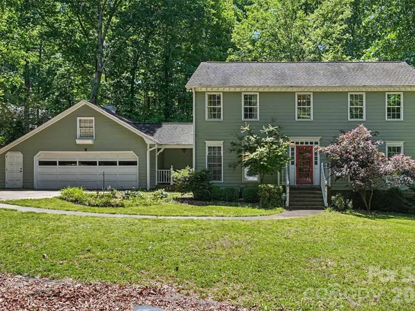 5812 Camelot Dr, Charlotte, NC 28270