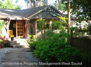 3784 Lytle Rd NE, Bainbridge Island, WA 98110