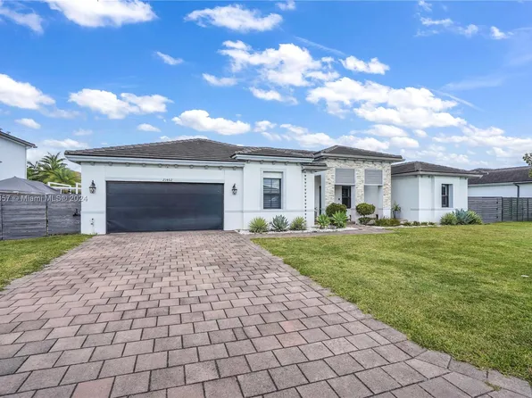 21402 SW 132nd Pl, Miami, FL 33177