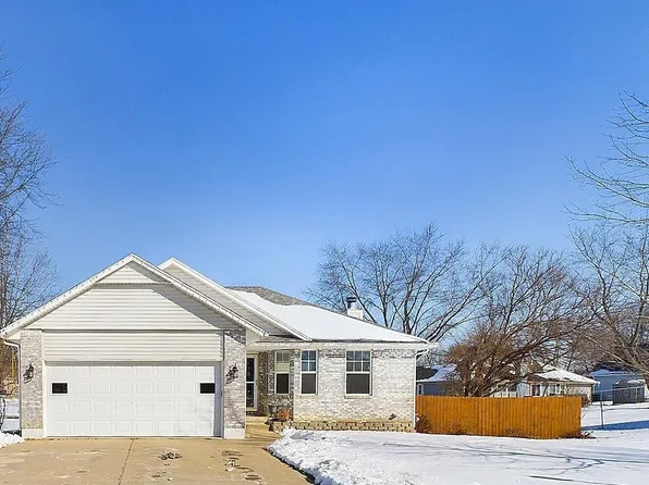 501 Mallory Ct, Warrensburg, MO 64093