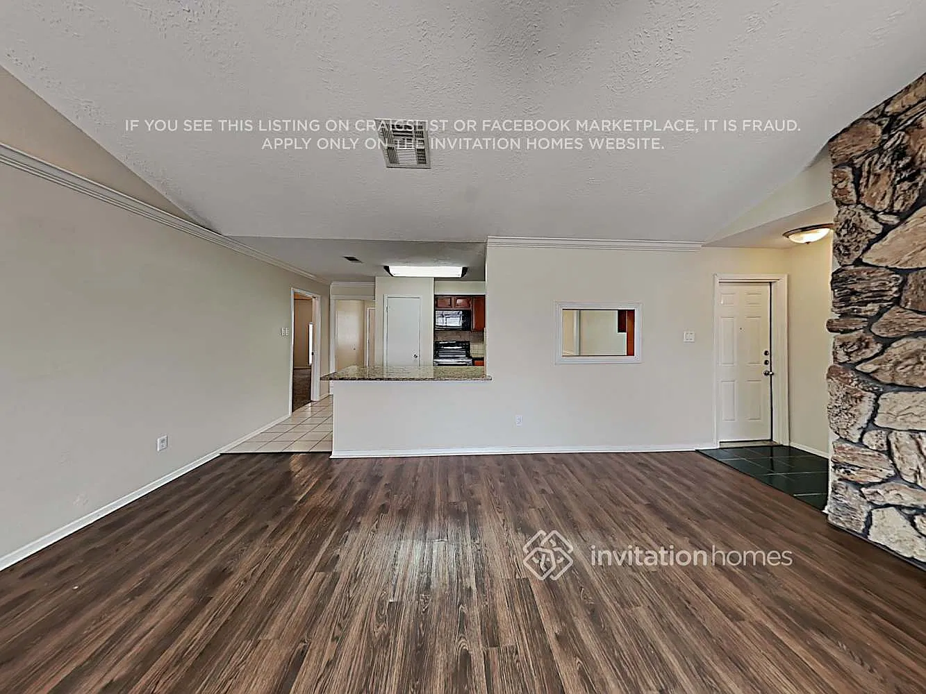16611 Blackhawk Blvd Friendswood, TX 77546 — Photo 4