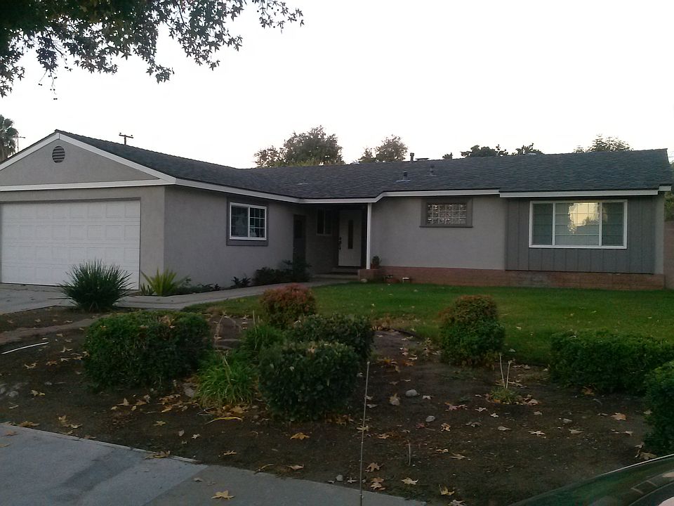2nd image of 1551 Densmore St