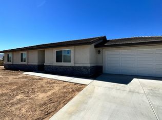 14965-2 Temecula Rd, Apple Valley, CA 92307