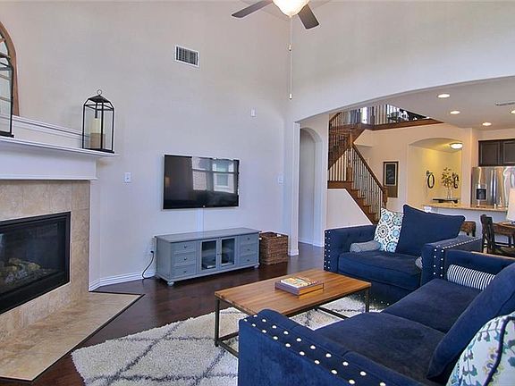 3rd image of 800 Park Meadow Ln