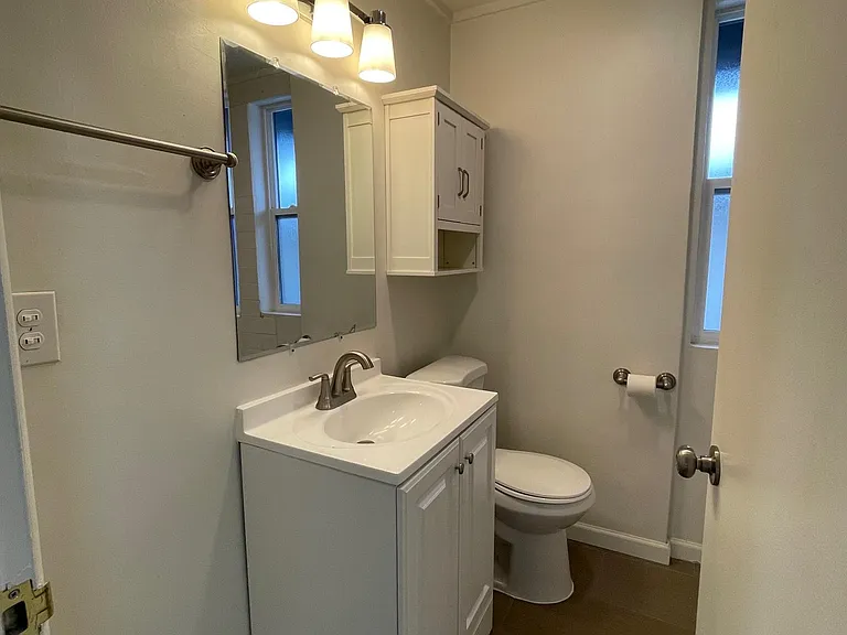 2319 Boylston Ave E #C — Photo 9