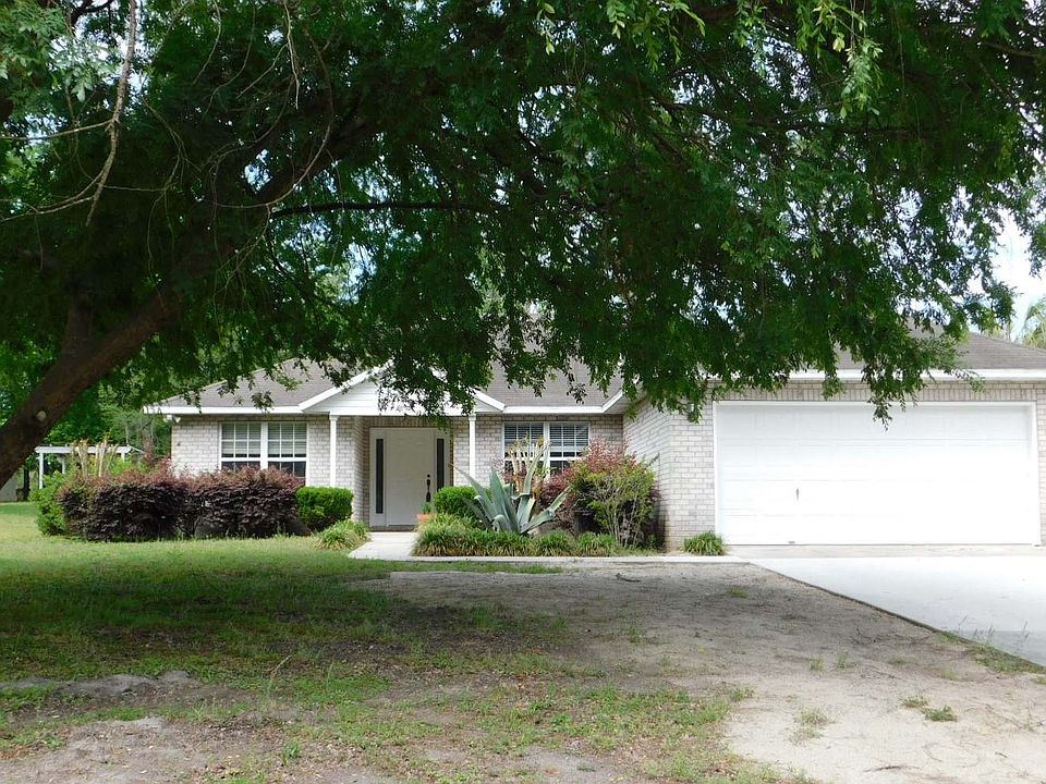 1st image of 254 SW Pine Forest Ct