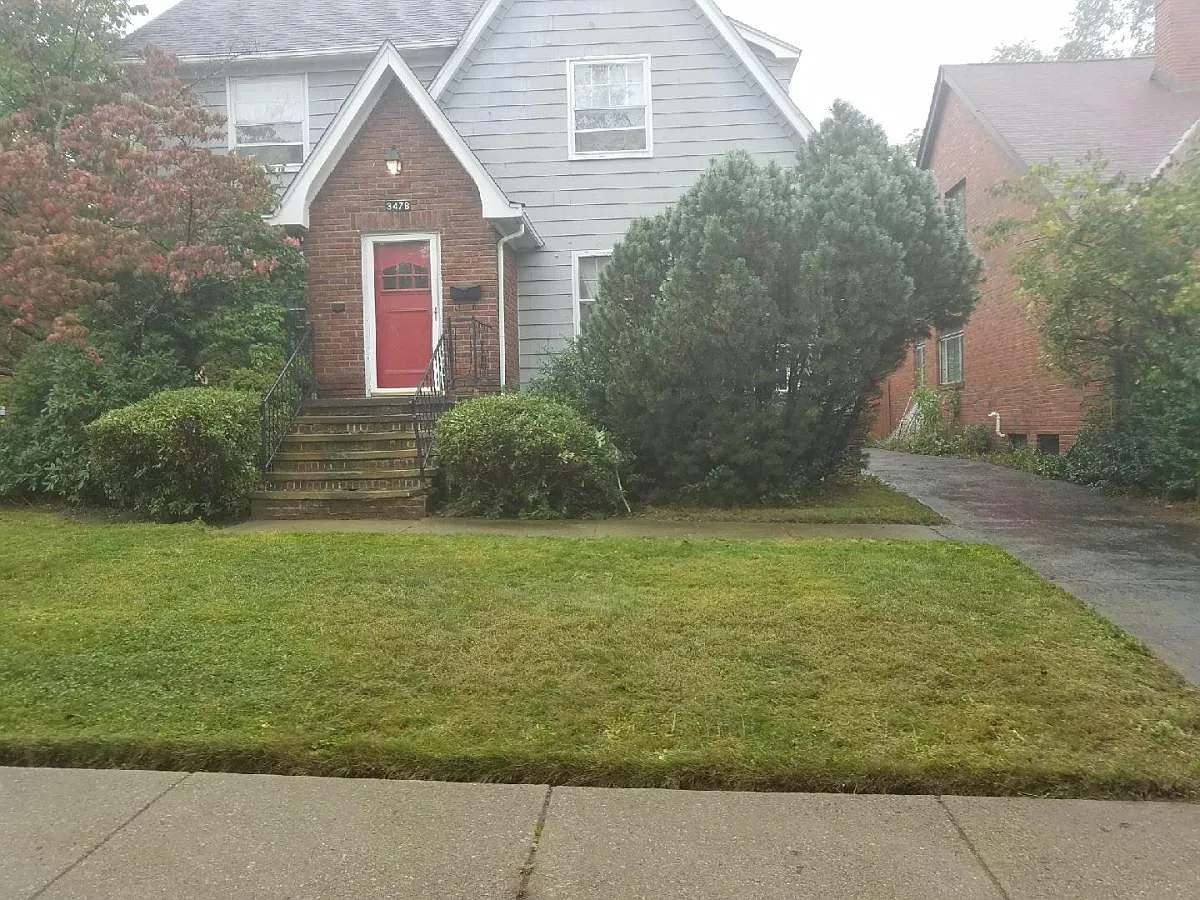 3478 Woodridge Rd photo 1