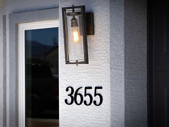 2424 Model Exterior Lights