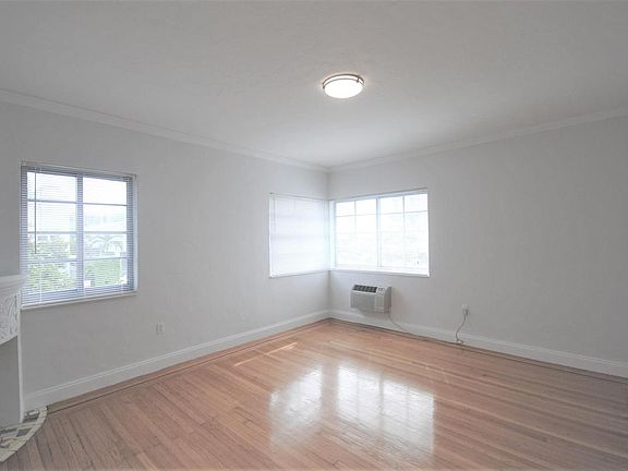 5th image of 1412 Euclid Ave APT 16