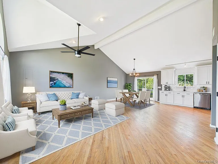 45 Willow St — Photo 1