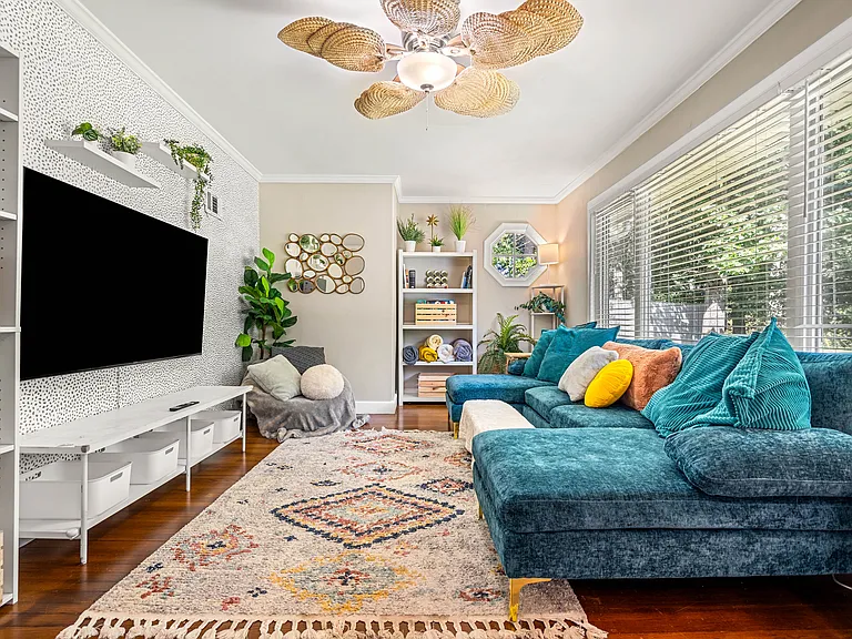 6 Elwyn Rd — Photo 3