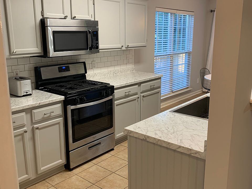 1st image of 106 Glen Willow Ct