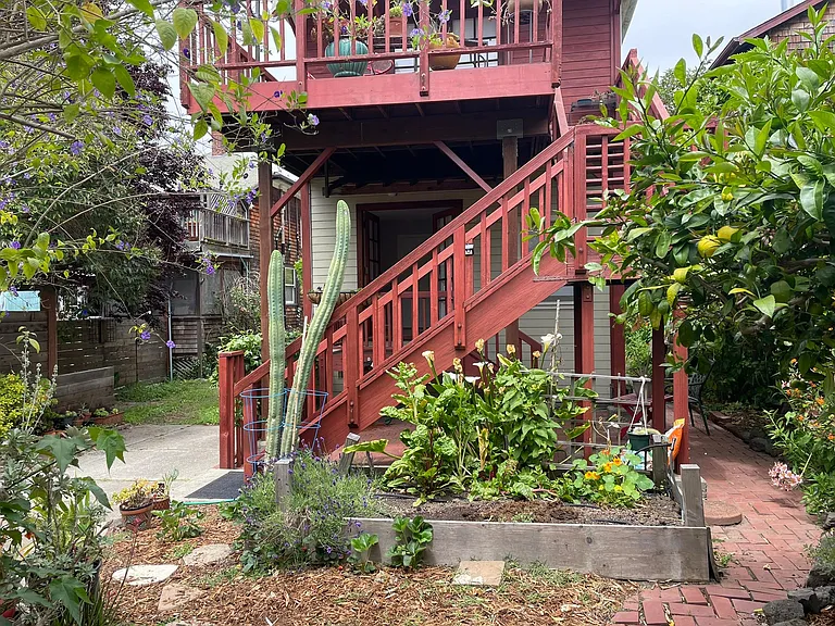 1910 Virginia St #A — Photo 14