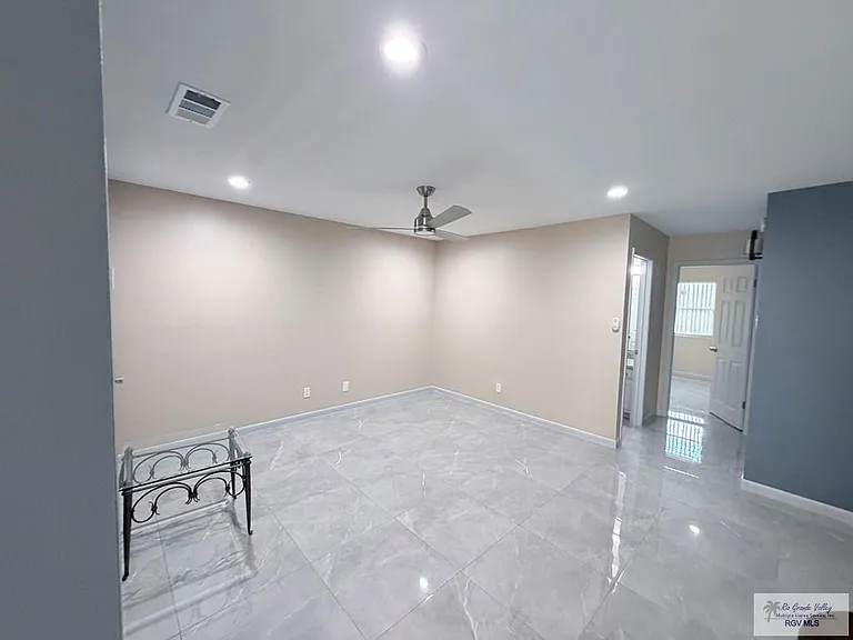 305 Calle Amistosa #L502 — Photo 8