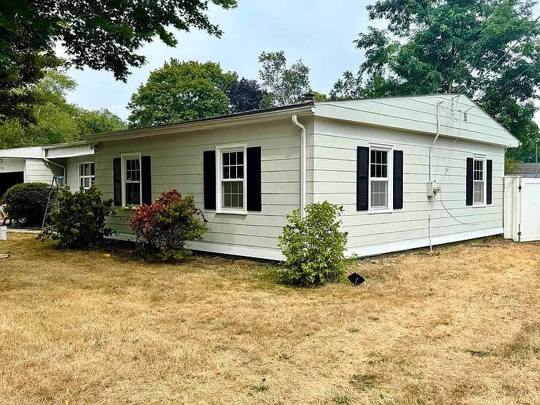 265 Marina Dr — Photo 3