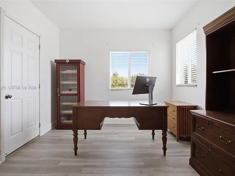 20401 SW 48th Pl — Photo 30