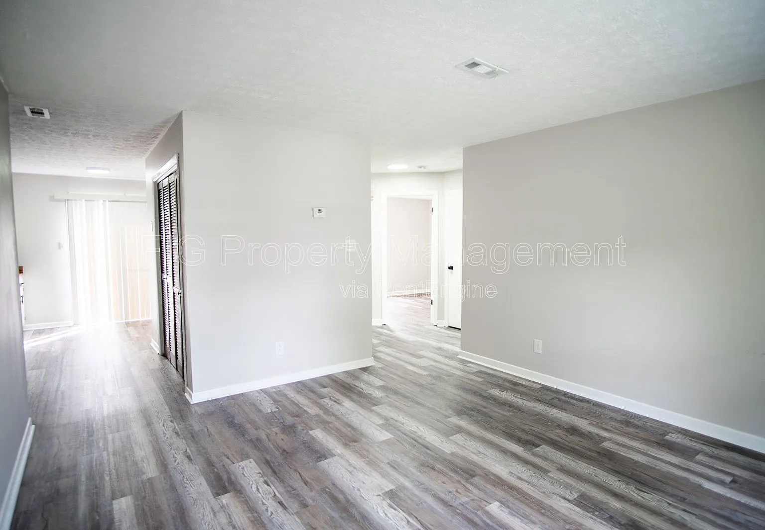2 bed, 1.0 bath, 900 sqft, $1,245 — Photo 1