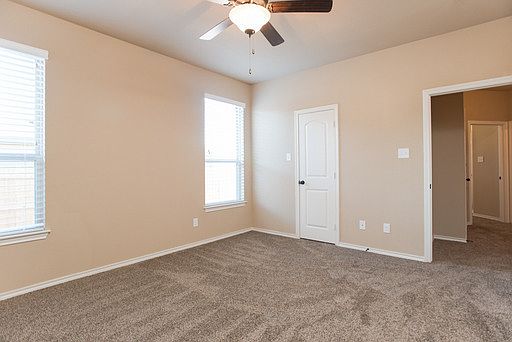 5th image of 3732 Vista Cove Dr