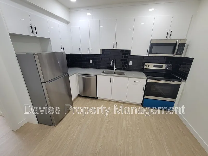 Building Photo - 20821 19a Ave NW #BASEMENT